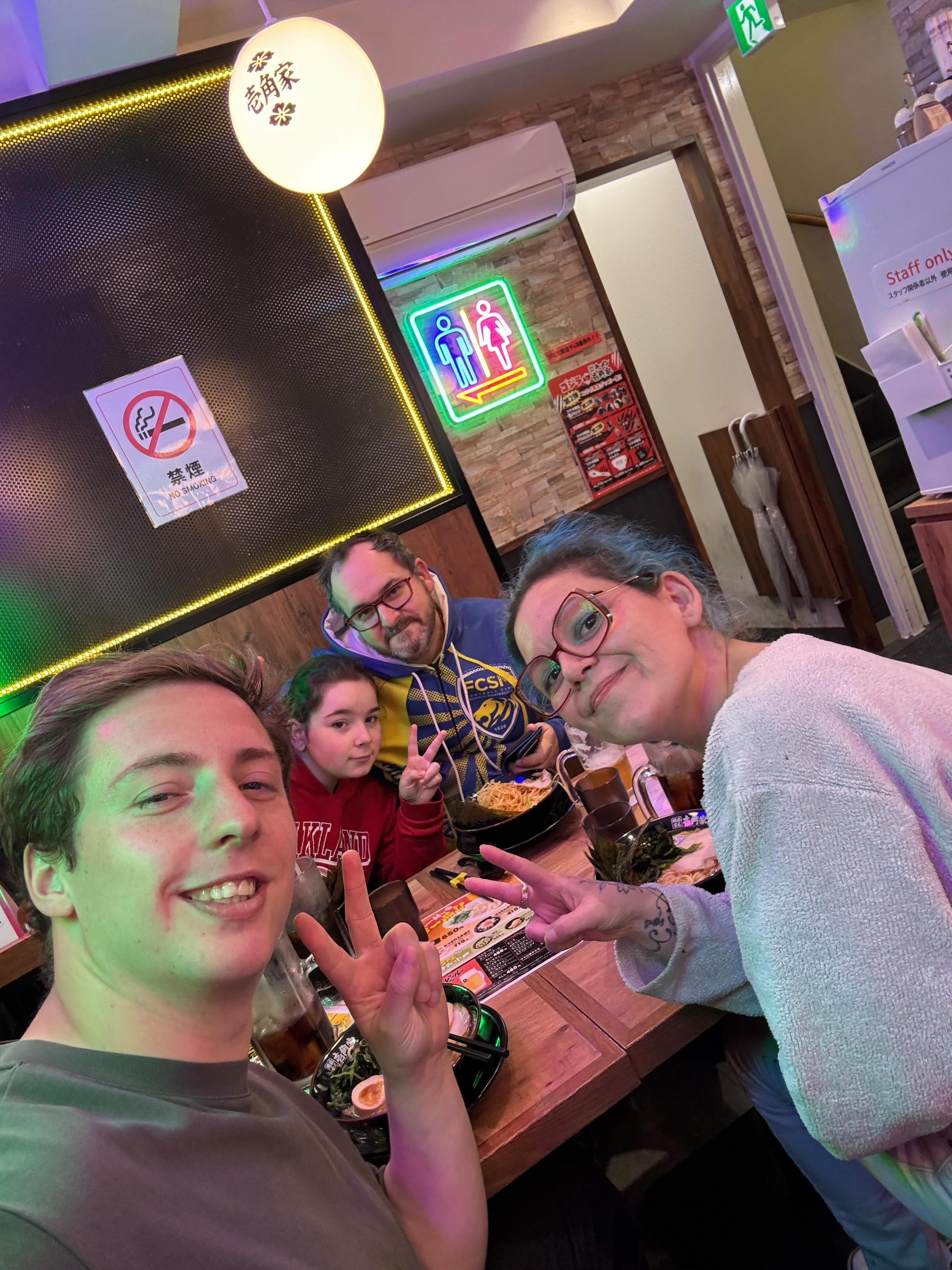 Photo souvenir avec NMK